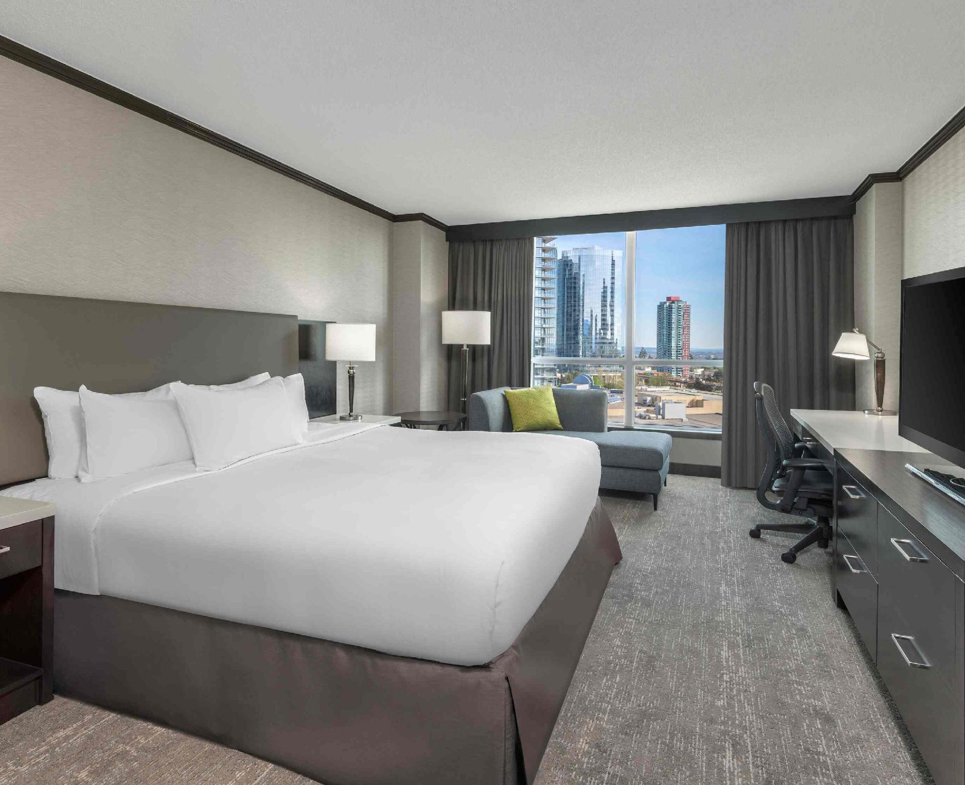 Hilton Vancouver Metrotown Hotel 4*