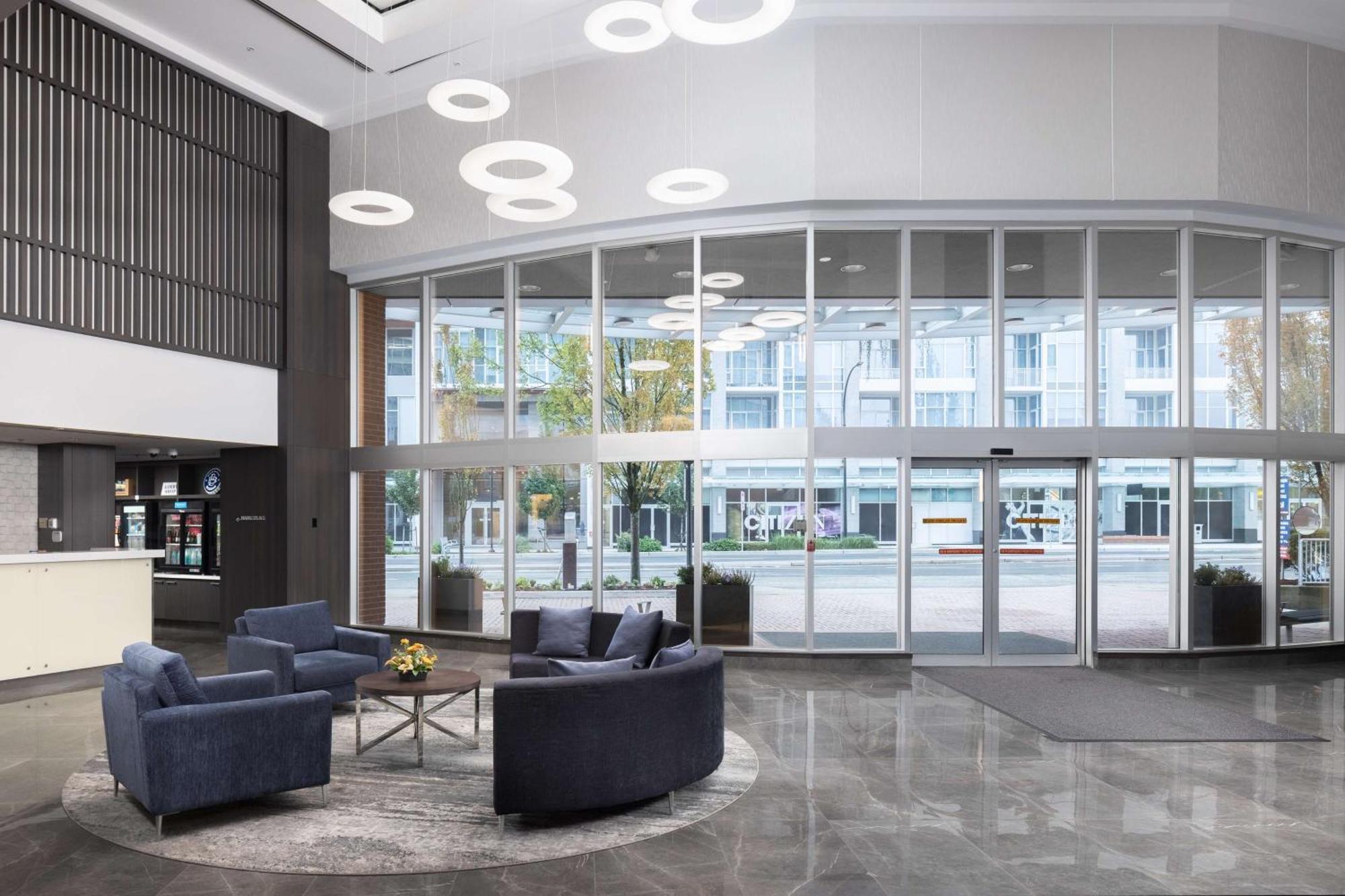 Hilton Vancouver Metrotown Hotel