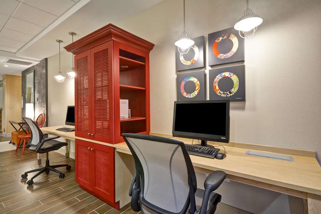 Hotel Hilton Vancouver Metrotown 4*